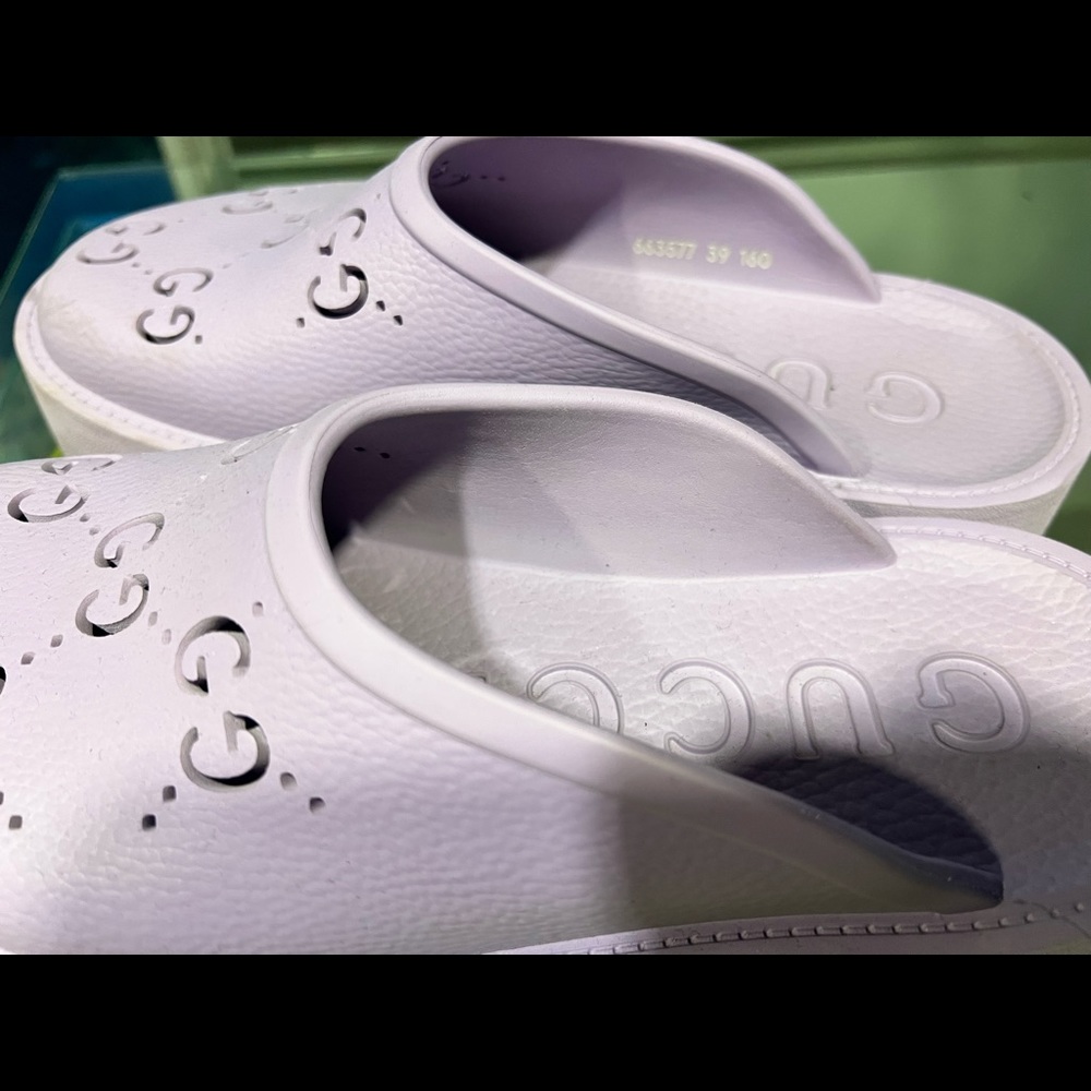 Gucci platform perforated sandal